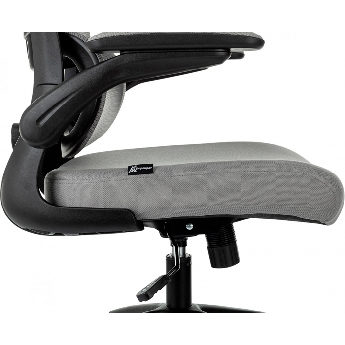 Кресло руководителя Бюрократ Sigma 1 Grey