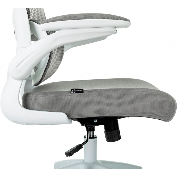 Кресло руководителя Бюрократ Sigma WH 1