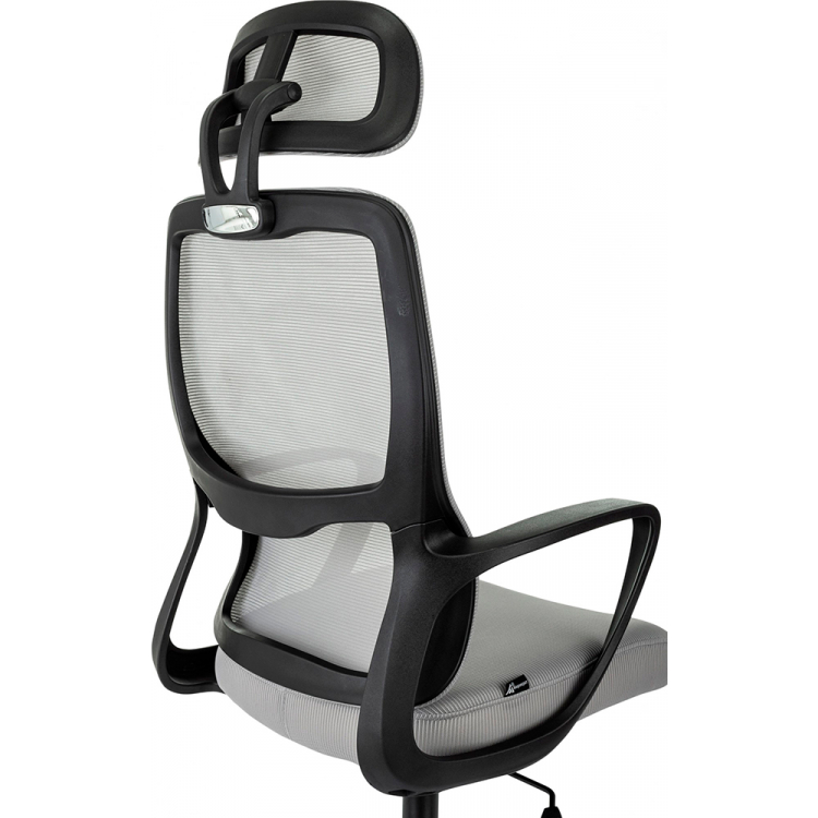 Кресло руководителя Бюрократ Wise Grey