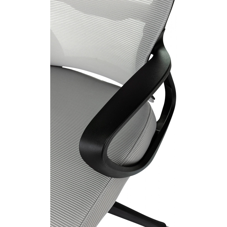 Кресло руководителя Бюрократ Wise Grey