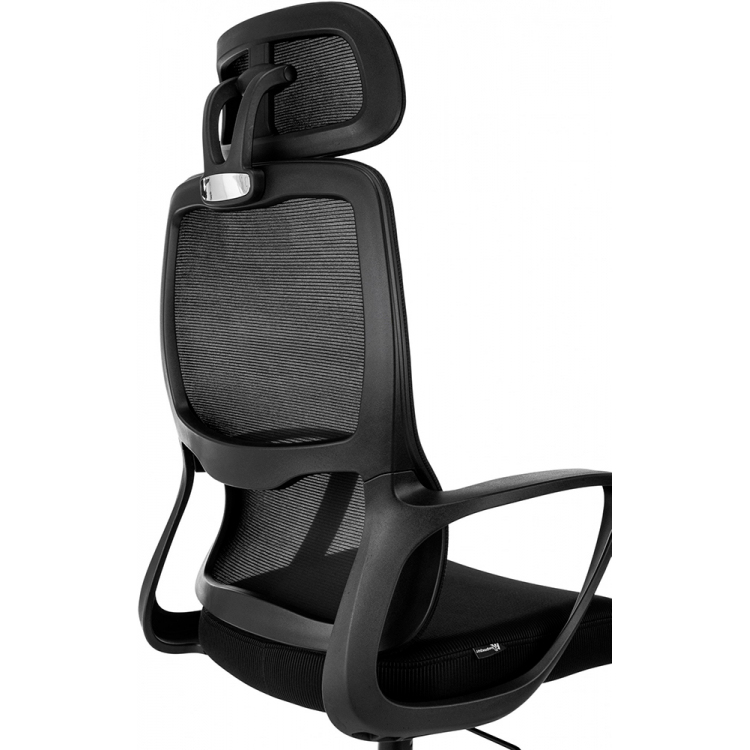 Кресло руководителя Бюрократ Wise Black