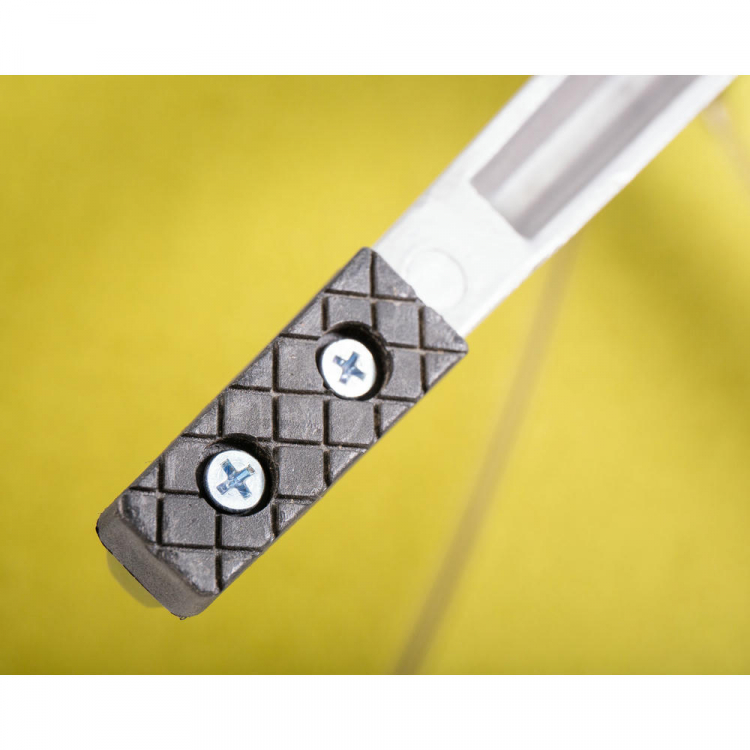 Кресло дизайнерское  EGG, светло-зеленая ткань AF3