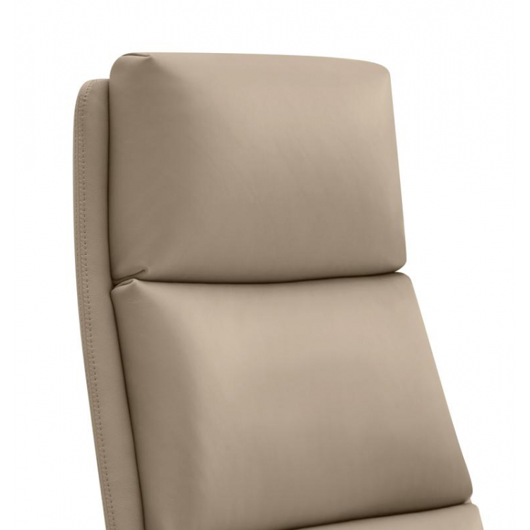 Кресло Newman A2415 Светло-бежевый